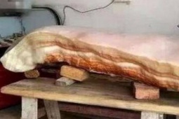 Thị trường - Tiêu dùng - Cả làng đổ đi xem khối đá lạ, có người trả hơn 300 triệu cụ ông quyết không bán