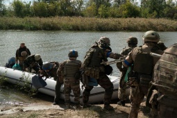 Thế giới - Quan chức Nga bổ nhiệm ở Kherson: Lính Ukraine vượt sang bờ đông sông Dnipro