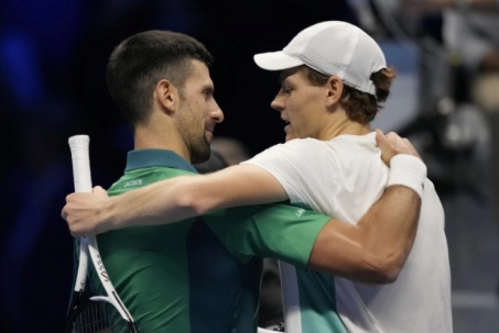 Sinner tự hào thắng số 1 thế giới, Djokovic thua "tâm phục khẩu phục"