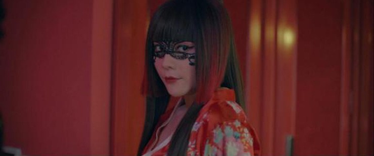 Huyền Trang trong vai cô nàng Geisha sát thủ của "Biệt dược đen"