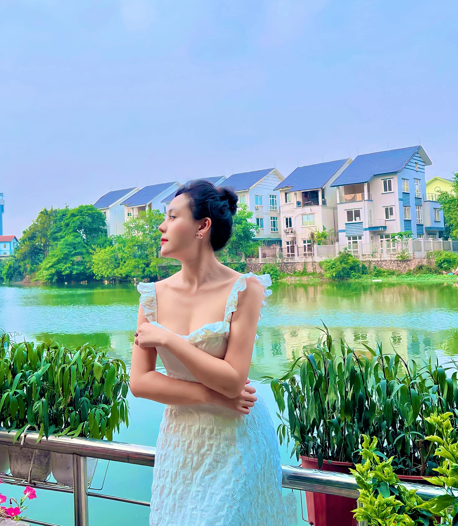 Chị đẹp Huyền Trang “thả thính phi công trẻ” trên phim giờ vàng: "Tôi như một tờ giấy trắng" - 12