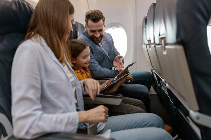 Mẹo du lịch để có chuyến bay tốt hơn: Hãng hàng không có những đặc quyền mà bạn chưa biết - 1
