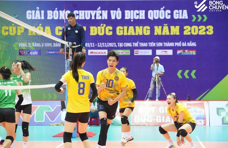 Bích Tuyền ghi điểm xuất sắc nhất vòng 2 quốc gia. Ảnh: Bóng Chuyền Việt Nam