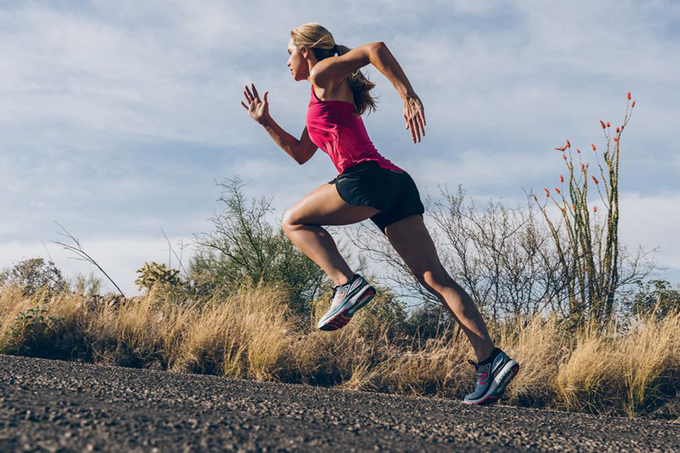 Chọn size giày chuẩn là cách tốt nhất để bảo vệ đôi chân trên mọi hành trình