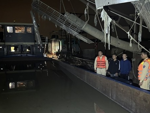 Pháp luật - Mật phục, bắt giữ cát tặc đang "ăn hàng" trên sông Hồng