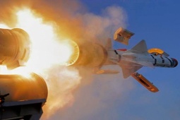 Media - Enforcer: Tên lửa có khả năng nổ trên không, diệt các mục tiêu ẩn