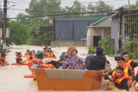 5 người chết do mưa lũ, miền Trung tiếp tục mưa rất to, ngập lụt diện rộng