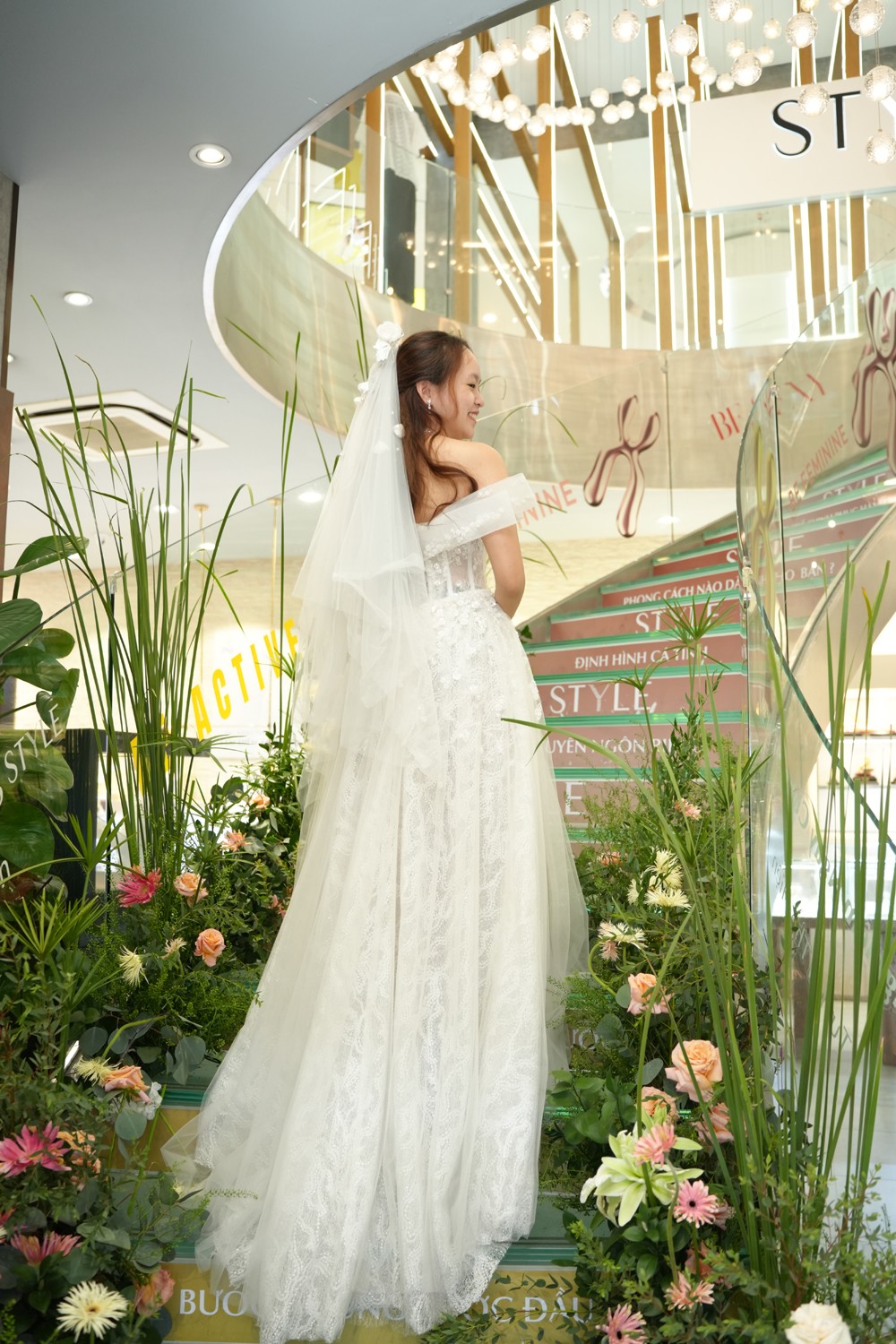 Triển lãm cưới PNJ 2023 “Có nhau. Mình cưới!” mang đến trải nghiệm có 1-0-2 dành cho các cặp đôi.