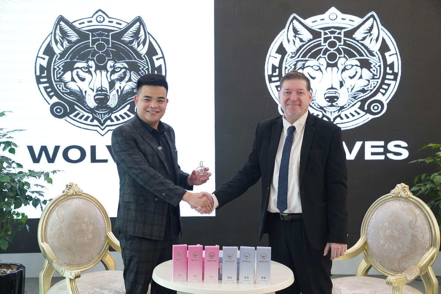 Hình ảnh trong lễ ký kết hợp tác cùng chuyên gia