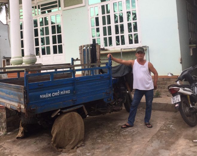 Chiếc xe dầm mưa dãi nắng cùng chú Tư khắp mọi nẻo đường