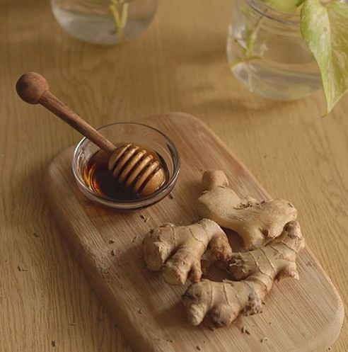 Công thức đơn giản từ gừng và mật ong giúp chàng khỏe suốt mùa lạnh - 1