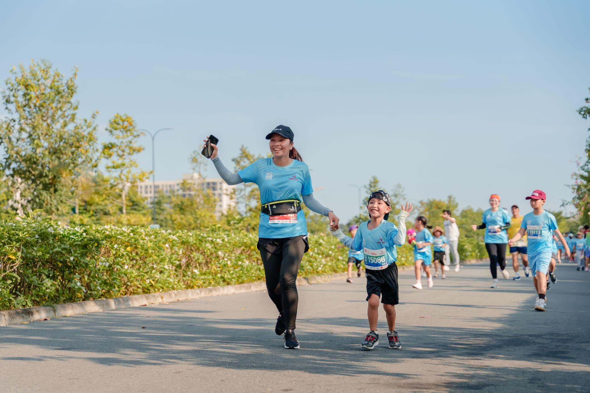 Giải chạy Marathon quy tụ 2.000 người tham dự là một trong những hoạt động cộng đồng mà Nam Long vừa tổ chức tại khu đô thị Waterpoint