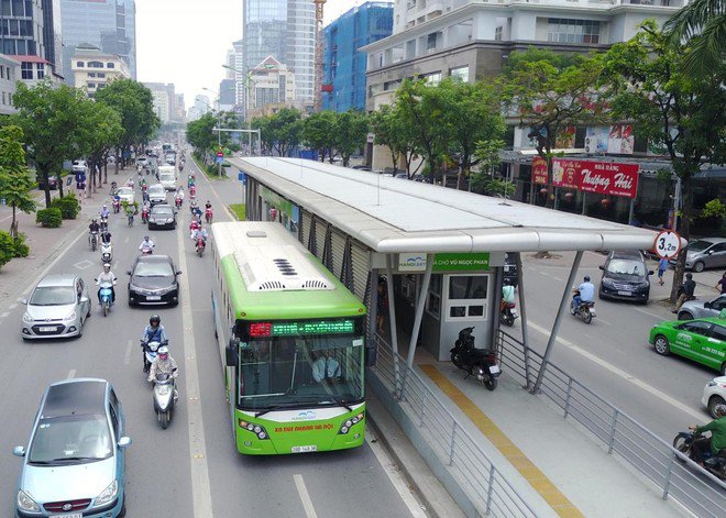 Hà Nội đề xuất bổ sung tuyến metro chạy dọc đường Lê Văn Lương thay thế buýt nhanh BRT