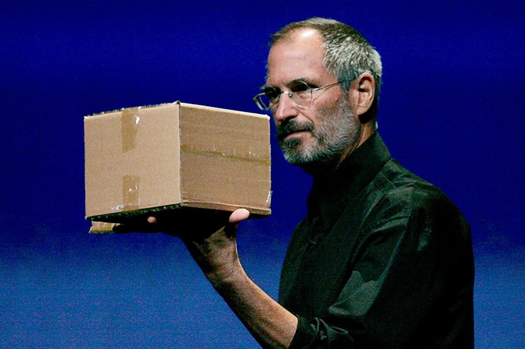 Với Steve Jobs, trải nghiệm mở hộp sản phẩm Apple cũng phải thể hiện sự hoàn hảo.
