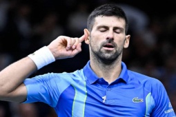 Thể thao - Djokovic bàng quan khi được Sinner "cứu", tỉnh táo khi nhận câu hỏi khó
