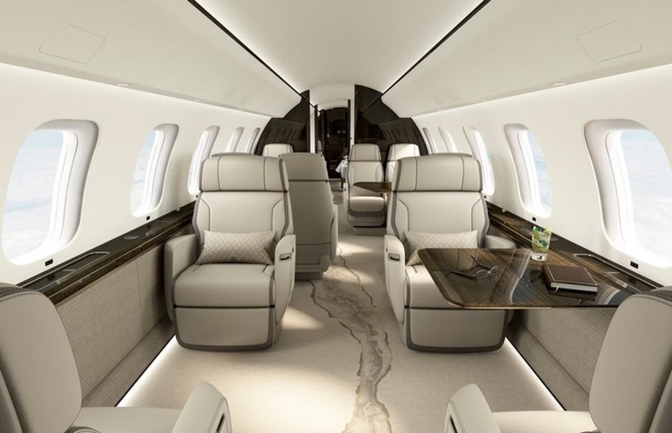 Với sức chứa 19 hành khách, Bombardier Global 8000 có tầm hoạt động 8.000 hải lý. Global 8000 có thể khai thác các chuyến bay thẳng giữa các thành phố như London và Perth cũng như Los Angeles và Singapore.