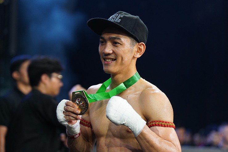 Hoàng Phi trở thành chủ nhân của chiếc đai WBC Muay Thai quốc tế