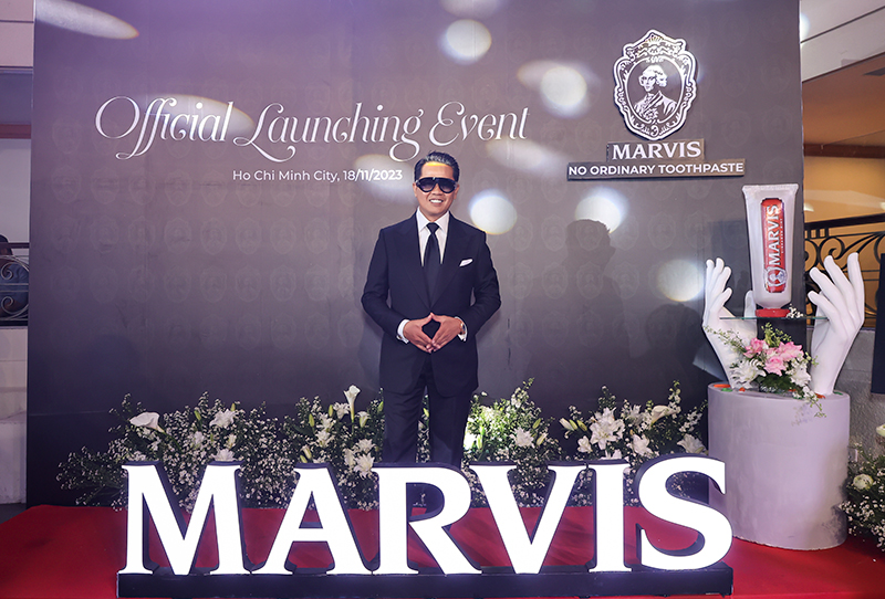Nhà thiết kế Thái Công xuất hiện với phong cách sang trọng, đẳng cấp trong sự kiện của thương hiệu Marvis