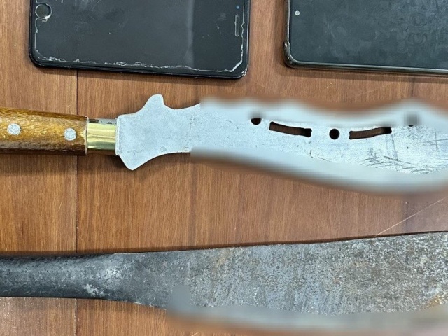 Pháp luật - Ngăn chặn kịp thời nhóm thanh niên mang dao đi đánh nhau