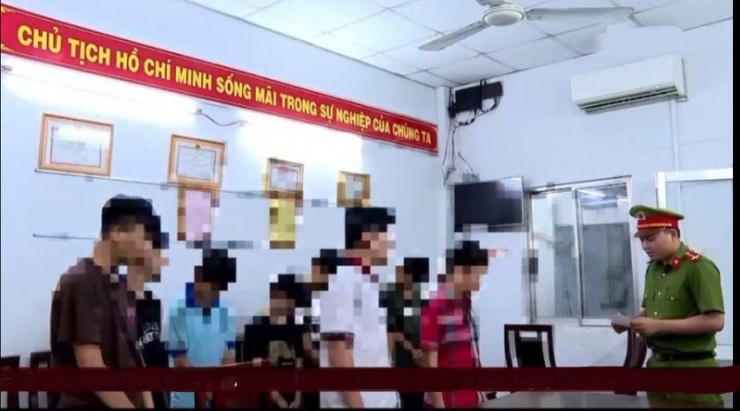 Nhóm 10 thiếu niên đã gây ra 4 vụ cướp liên tiếp xảy ra trên địa bàn huyện Củ Chi. Ảnh: CA