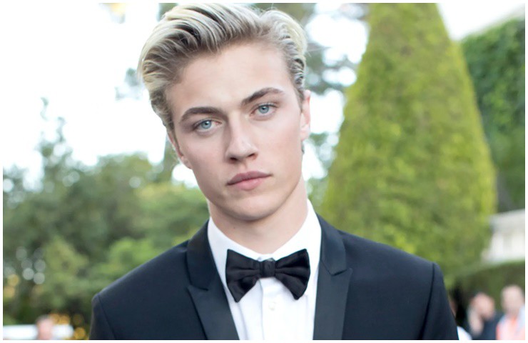 Lucky Blue Smith là chàng người mẫu bạch kim đình đám thế giới với gương mặt hoàn mỹ.
