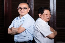Kinh doanh - Cha con ông trùm hóa chất sắp nhận được số tiền lớn