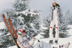 Thời trang - Dior đi đến những ngọn núi phủ tuyết cho bộ sưu tập capsule "DiorAlps" mới