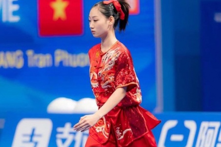 Nóng nhất thể thao tối 20/11: "Hot girl" Phương Nhi giành 2 HCV giải wushu vô địch thế giới