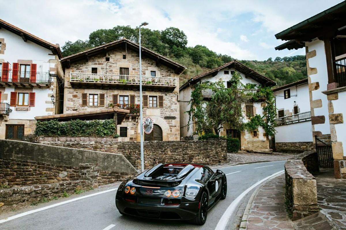 Hành trình đặc biệt dành cho 28 xe Bugatti Chiron vòng quanh châu Âu - 4