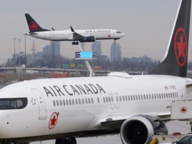 Thế giới - Ly kỳ vụ trộm 400 kg vàng, 53 kg tiền mặt tại sân bay Canada