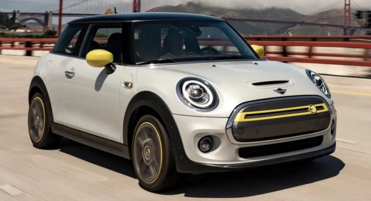 Mini Cooper SE – 114 dặm (182 km). Ảnh: Carscoops.
