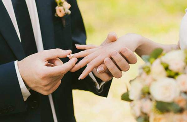 Trước khi có ý định chấm dứt đời độc thân, hãy đảm bảo bạn đã hiểu được phần nào sự khác biệt giữa tình yêu và hôn nhân. Ảnh minh họa