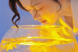 Làm đẹp - Trời khô hanh, tắm rửa bằng xà phòng nghệ giúp da như trứng gà bóc