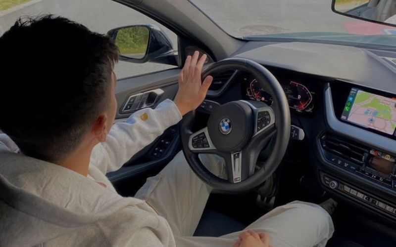 Chàng trai tậu xe hơi tiền tỷ sau 2 năm nhờ những thói quen này - 1