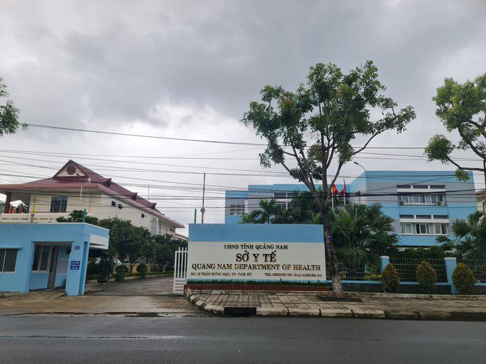 Ông Dương Ngọc Vinh xin thôi chức Phó Giám đốc Sở Y tế tỉnh Quảng Nam để về làm việc tại Bệnh viện Mắt