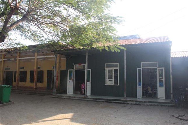 Lớp ghép tạm tại các phòng học xuống cấp tại Trường tiểu học Hải Thanh.
