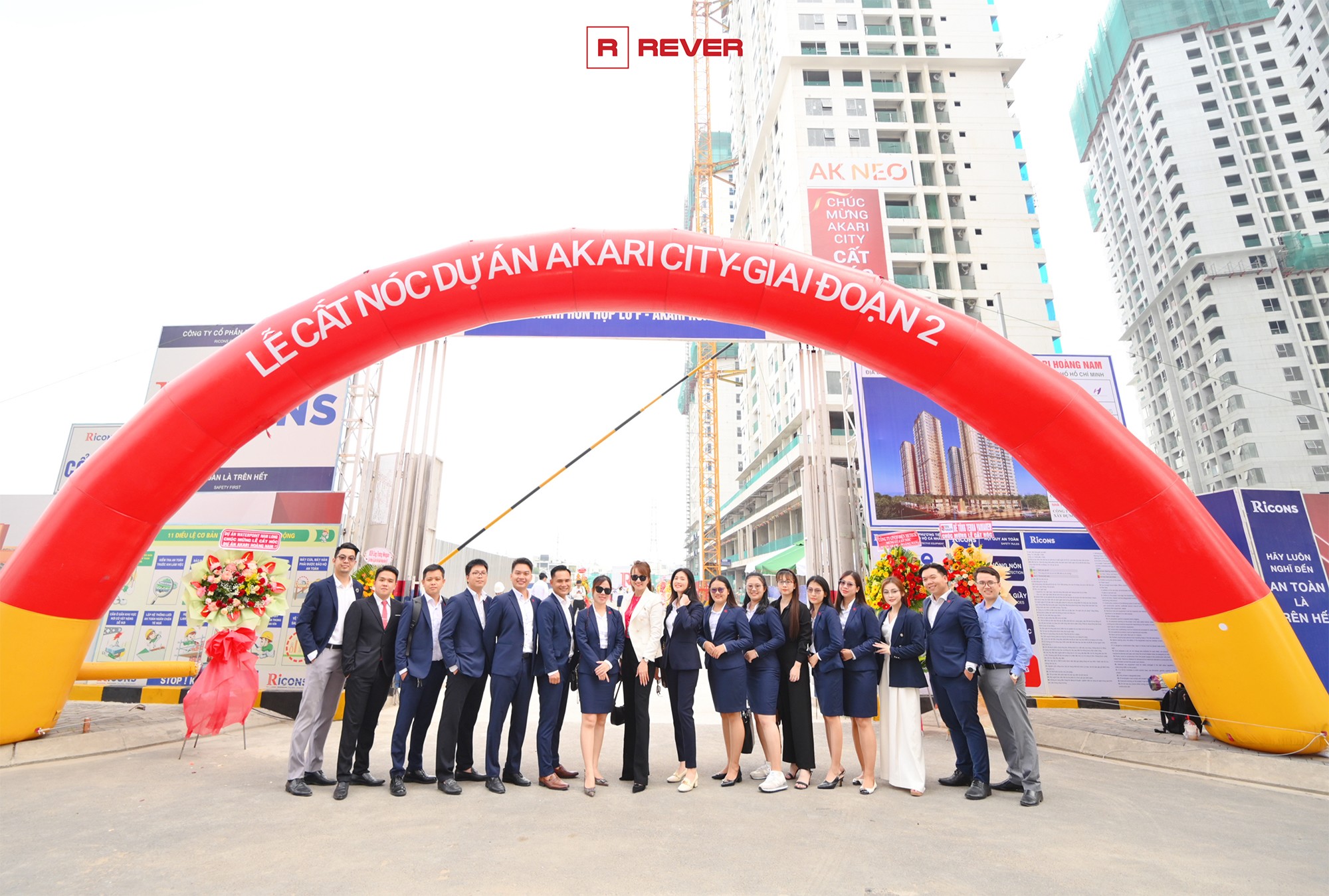 AKARI City (GĐ2) xây dựng đúng tiến độ, chính thức cất nóc 