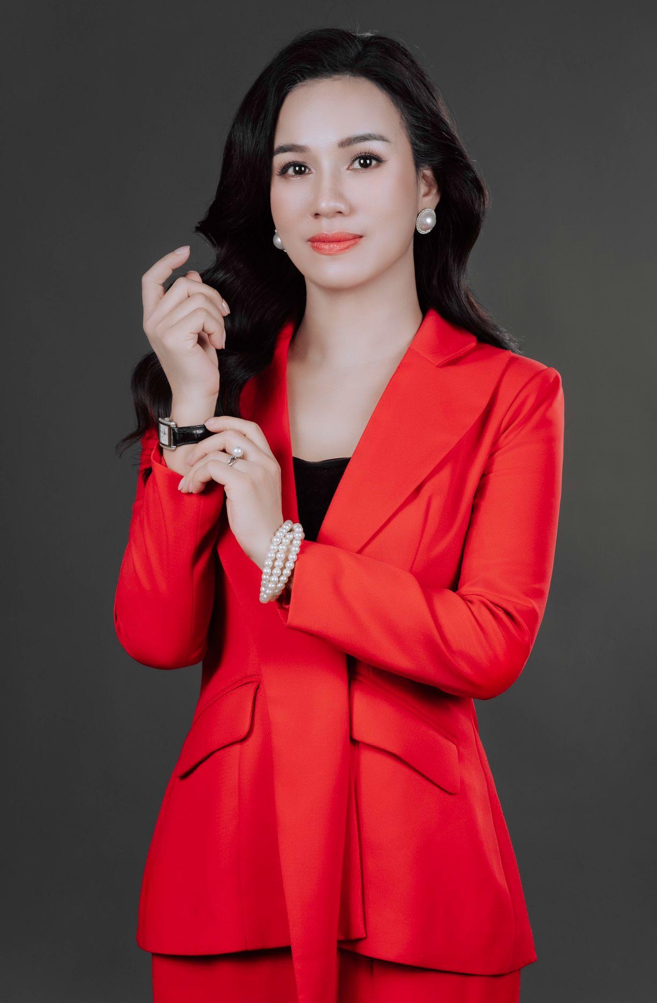 Bà mẹ 4 con và hành trình từ cô kế toán trưởng trở thành nữ doanh nhân thành đạt - 2