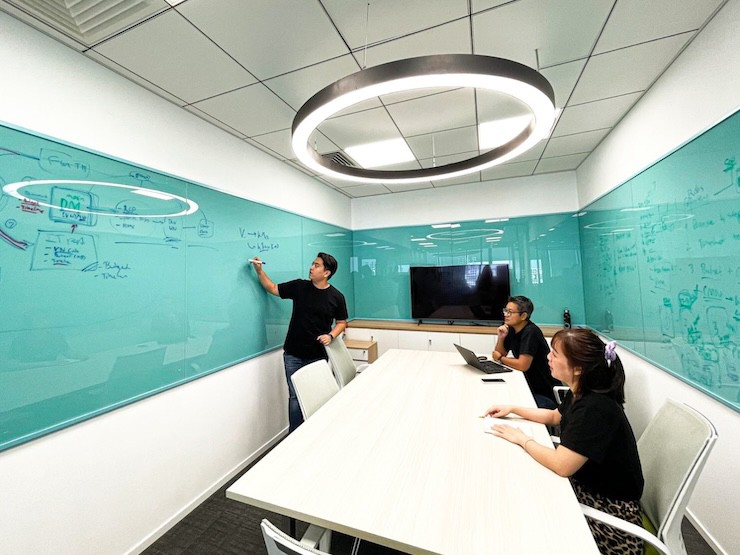 Để nhân viên có thể phát triển đúng đường, không thể thiếu sự định hướng của những người lãnh đạo và cố vấn.