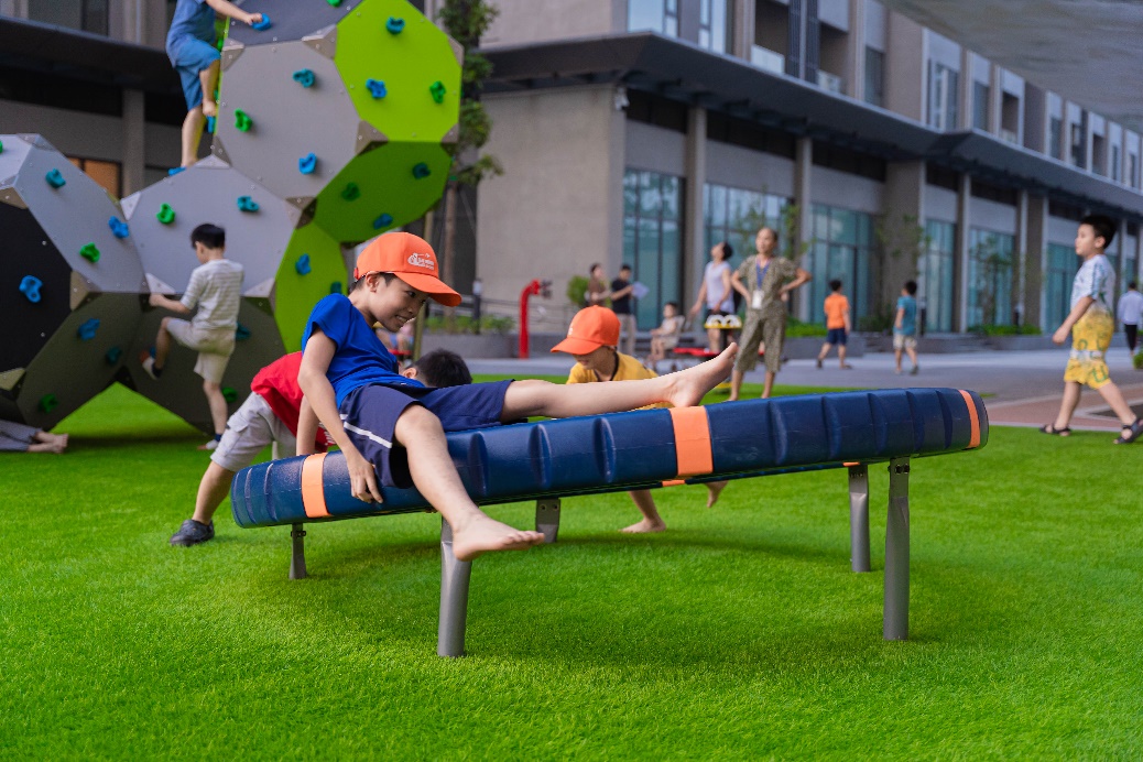 Cư dân tận hưởng không gian sống tiện nghi tại dự án Masteri West Heights - 3