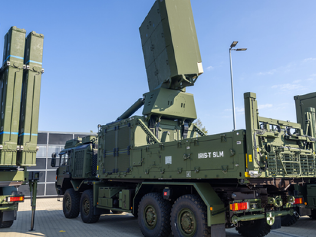 Thế giới - 20 nước gia nhập liên minh phòng không cho Ukraine