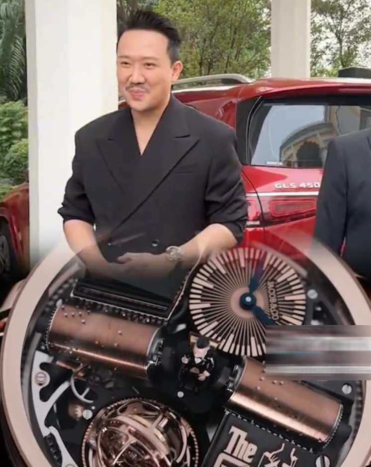 MC Trấn Thành đeo đồng hồ 8 tỷ dự đám cưới.