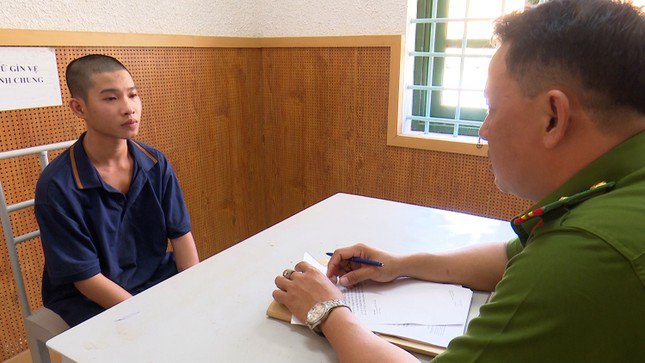 Nguyễn Hữu Phước tại cơ quan công an. Ảnh: Nghiêm Túc.