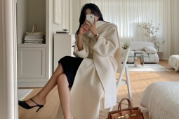 Thời trang - Tuyệt chiêu mix đồ với áo khoác dài cho nữ công sở