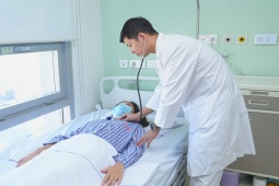 Sức khỏe đời sống - Hy hữu: Cứu sống cô gái trẻ bị đứt phế quản vì ô tô tải 1,5 tấn đè lên ngực