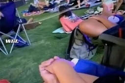 Tranh vui - Tìm kiếm tiếng cười trong cuộc sống hằng ngày