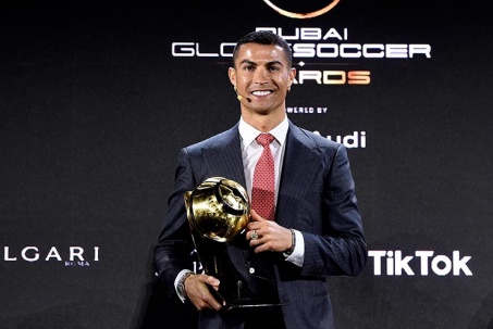 Ronaldo áp đảo Messi bình chọn "Quả bóng vàng Dubai", bất ngờ Haaland