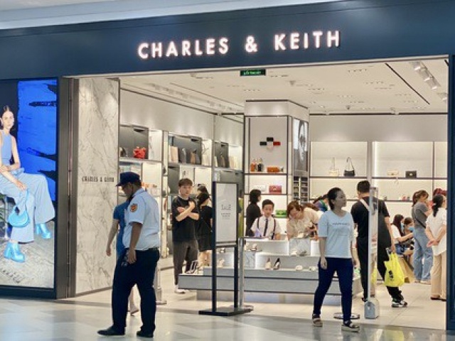 Thị trường - Tiêu dùng - Dân văn phòng bỏ bữa trưa, đến trung tâm thương mại "săn sale" Black Friday