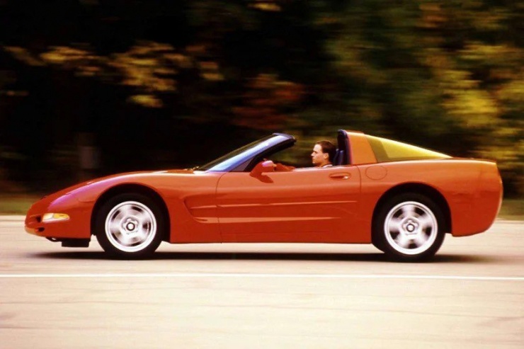 Xe thể thao Chevrolet Corvette. Ảnh: Carbuzz.