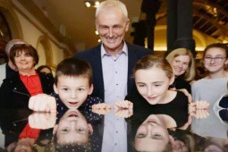 Người nông dân bỗng chốc trở thành đại gia nhờ đi đào cống